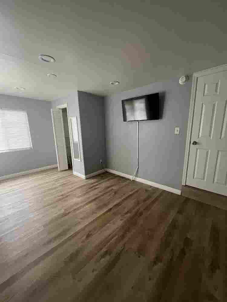 Large Room: By UR and downtown