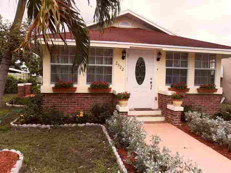 New Bedroom in  Hollywood, Fl $