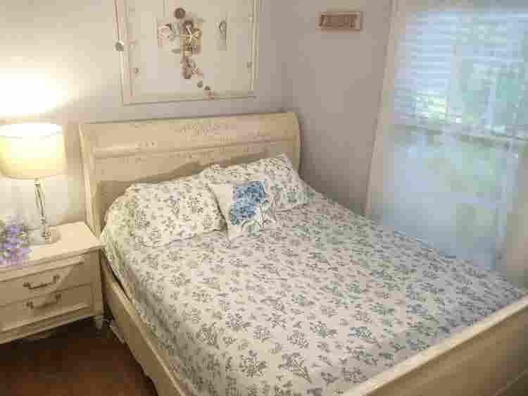 New Bedroom in  Hollywood, Fl $
