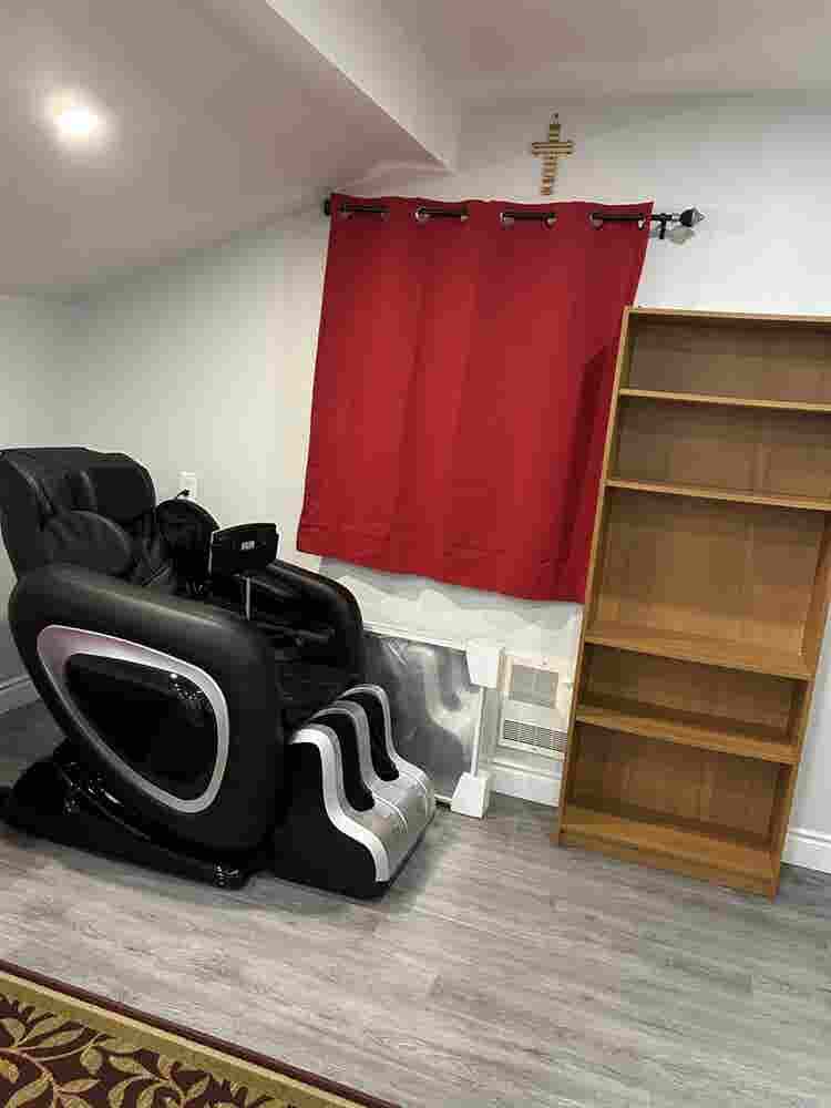 Spacious beautiful studio brand new