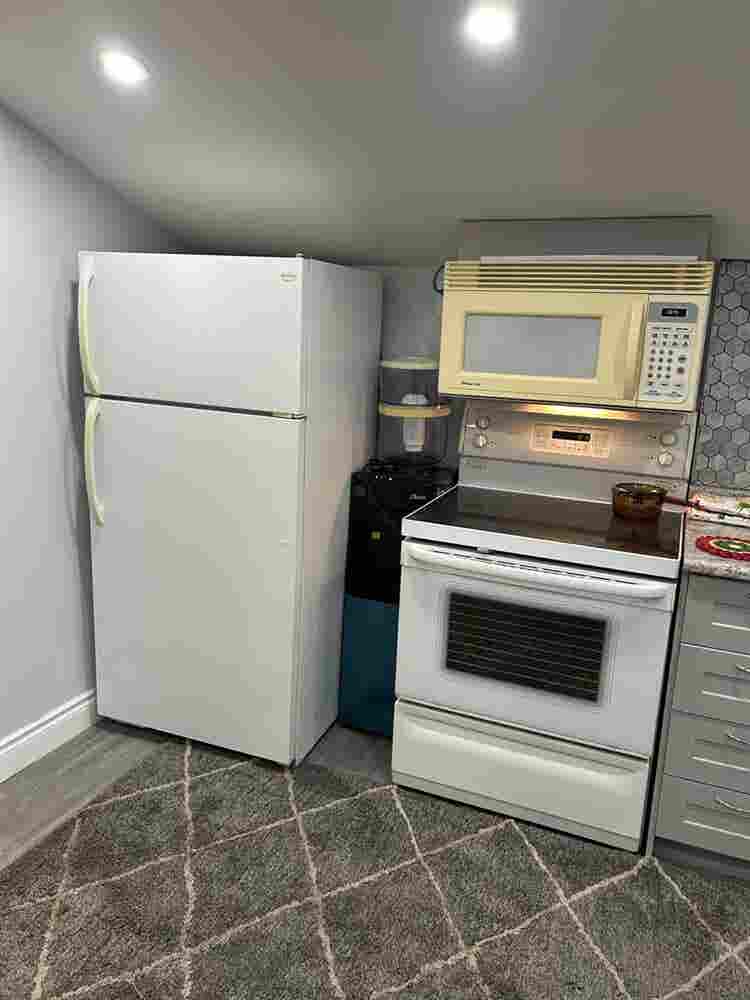 Spacious beautiful studio brand new