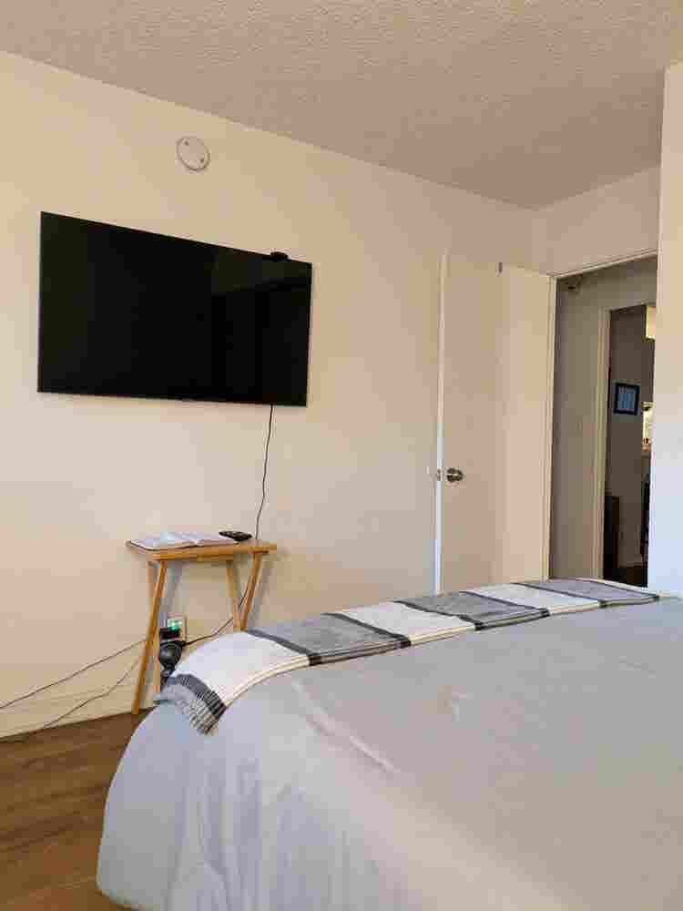 Furnished Room in BA Apartment
