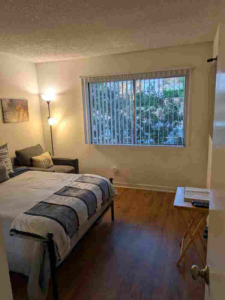 Furnished Room in BA Apartment