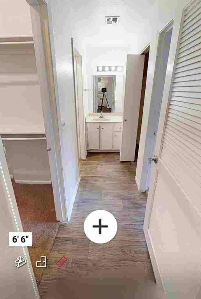 Room for Rent- Apt (bath)