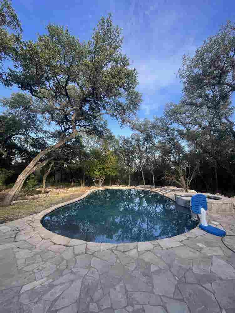 Looking for 5th roommate