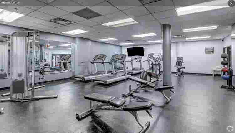 PRIVATE ROOM AVAILABLE IMMEDIATELY