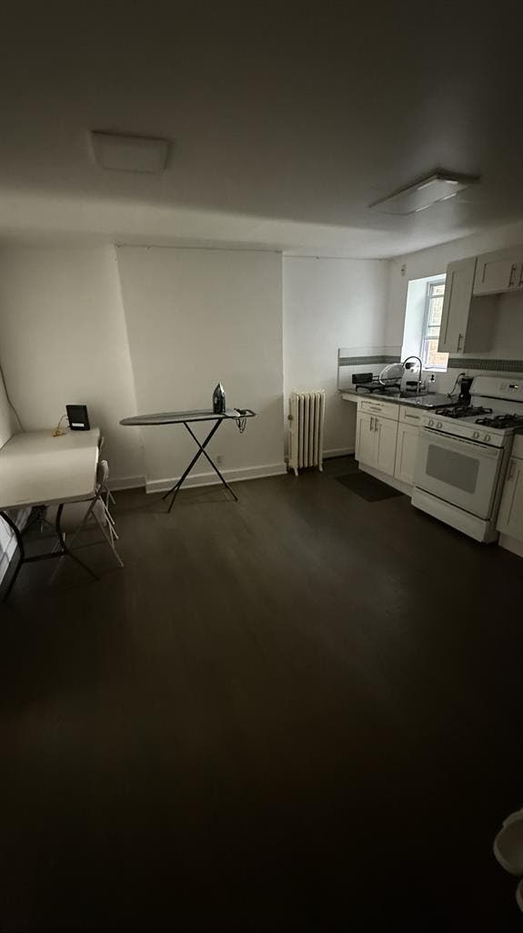 Bedroom in downtown newark