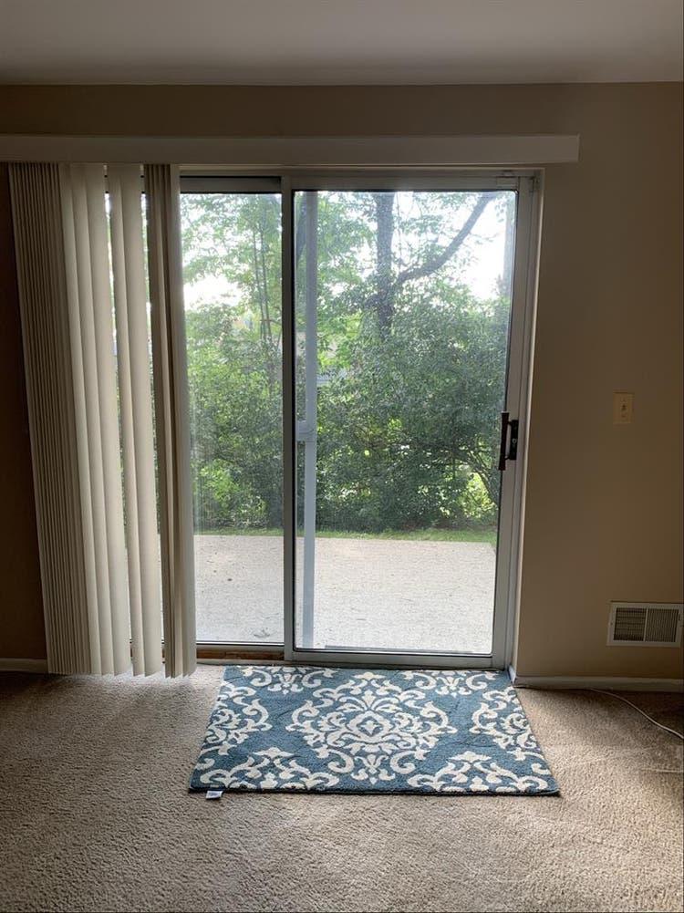 Female Roommate for private floor