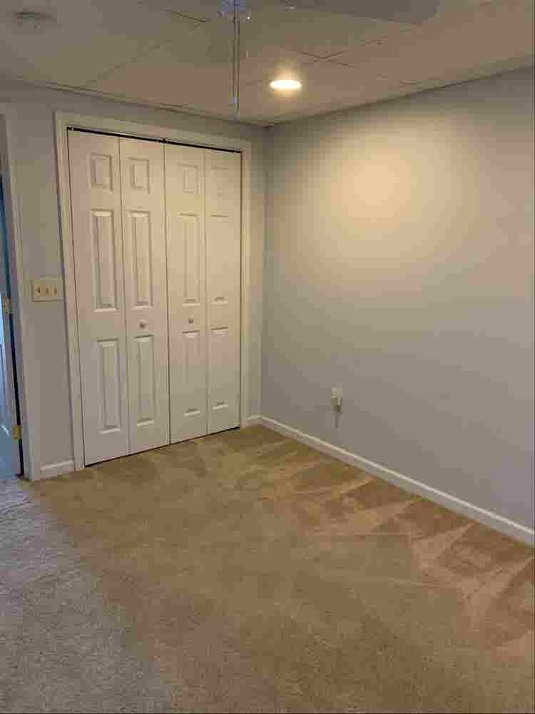 Female Roommate for private floor