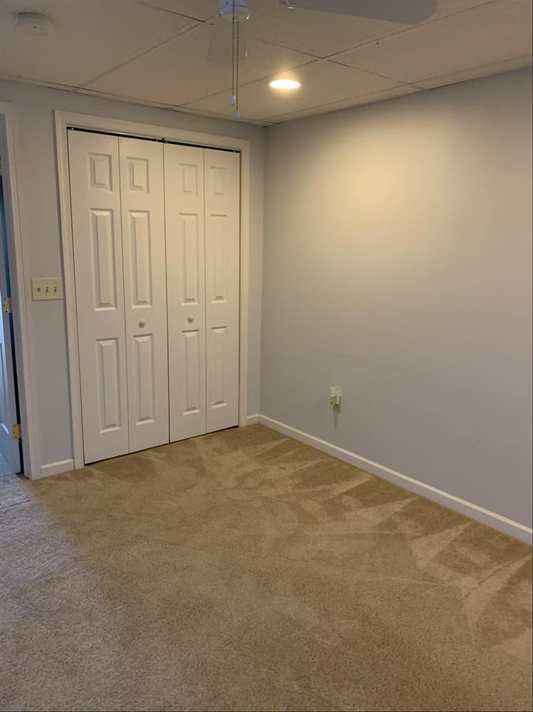 Female Roommate for private floor