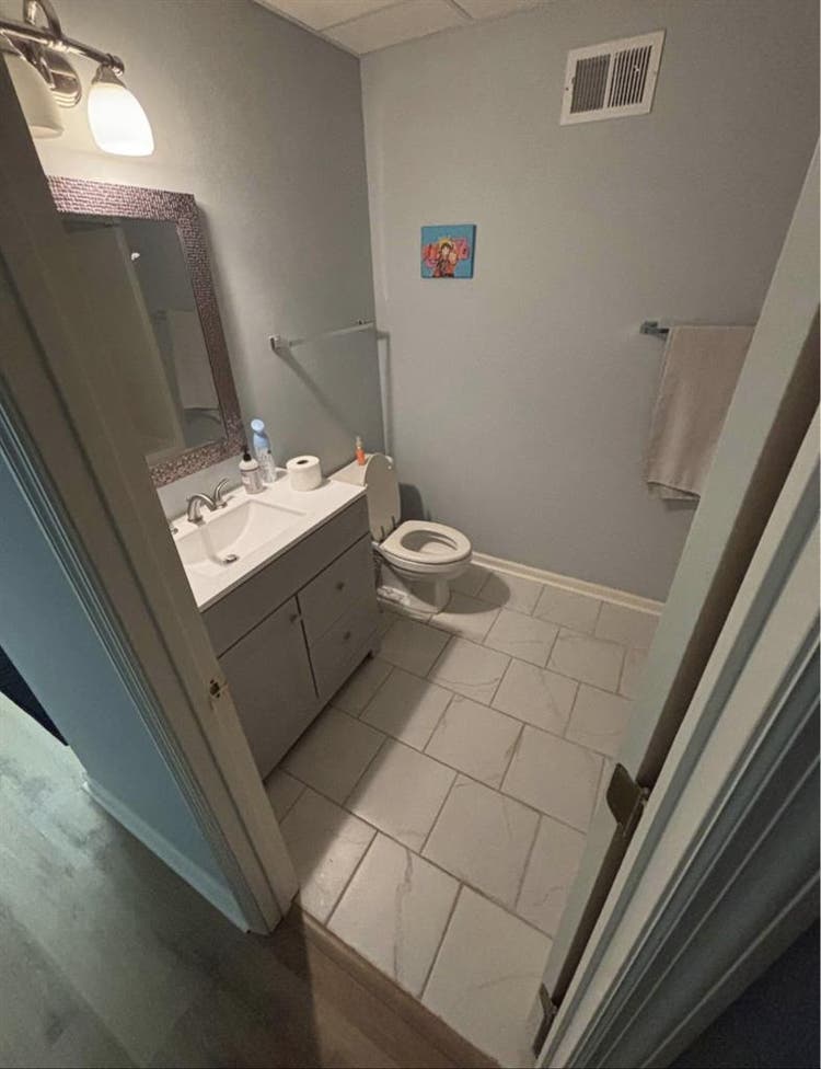 Private bedroom/ bathroom for rent
