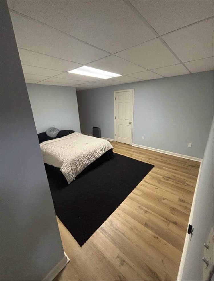 Private bedroom/ bathroom for rent