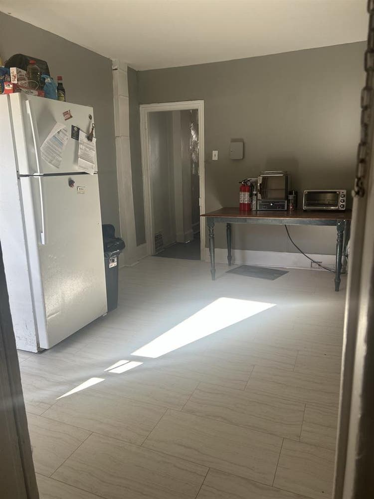Rm for rent in South Philly