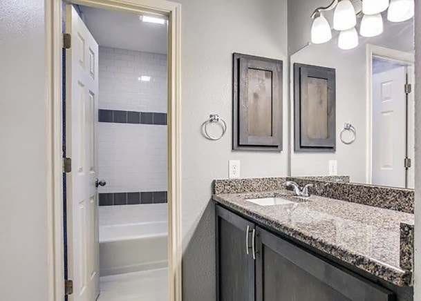 2 Rooms for rent