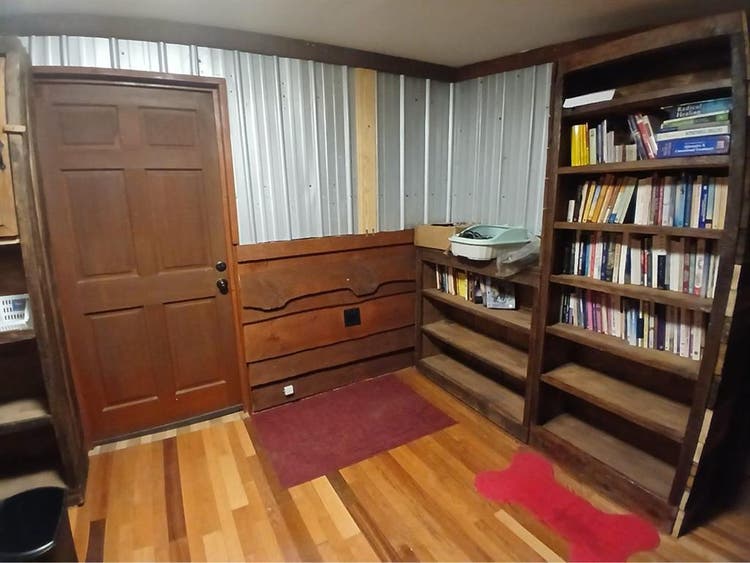 Barn loft room for rent