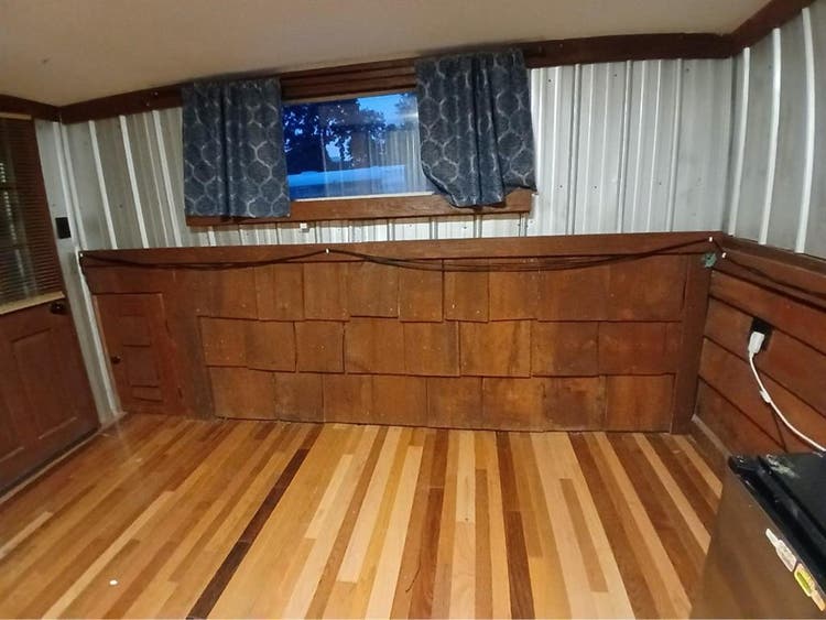 Barn loft room for rent
