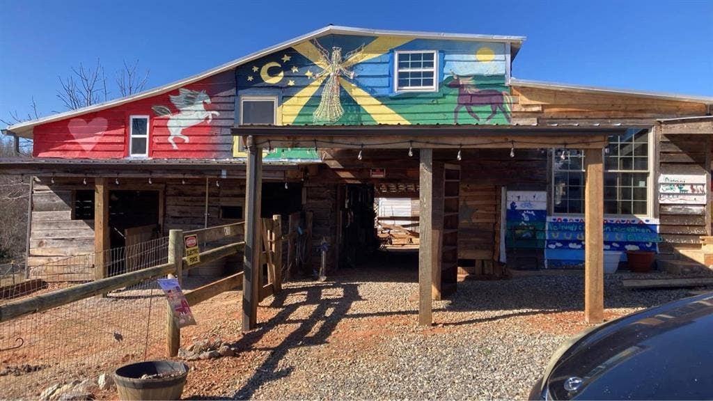 Barn loft room for rent
