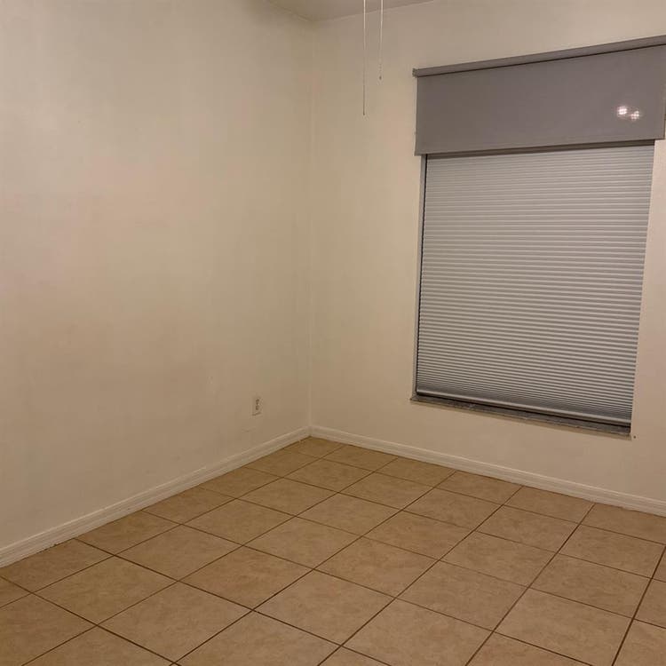 Bedroom for rent