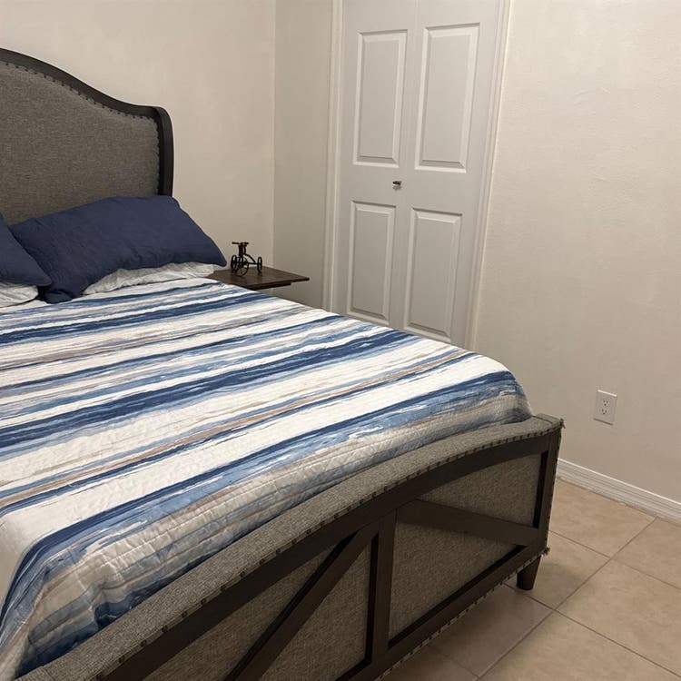Bedroom for rent