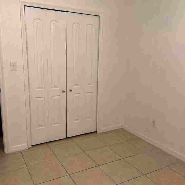 Bedroom for rent