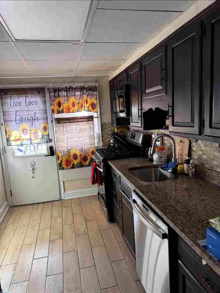 Large room in quite neighborhood