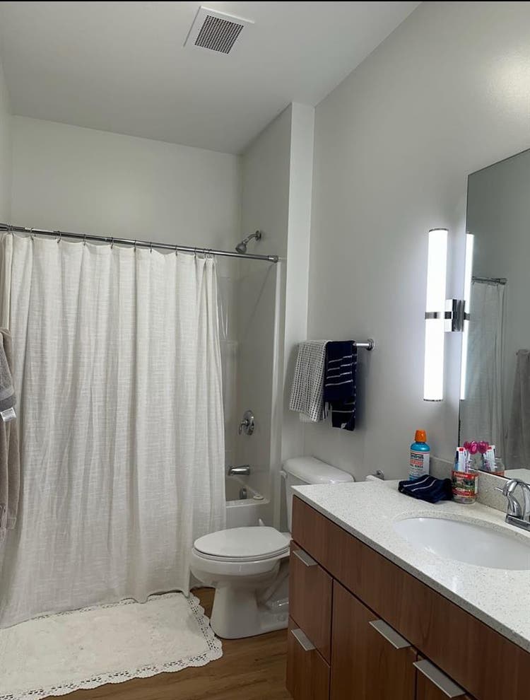 The Rive apartment sublease spring