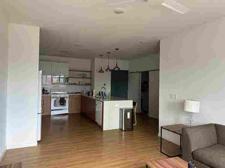 The Rive apartment sublease spring
