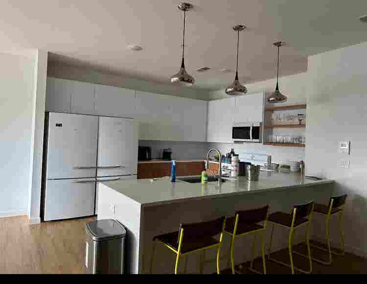 The Rive apartment sublease spring