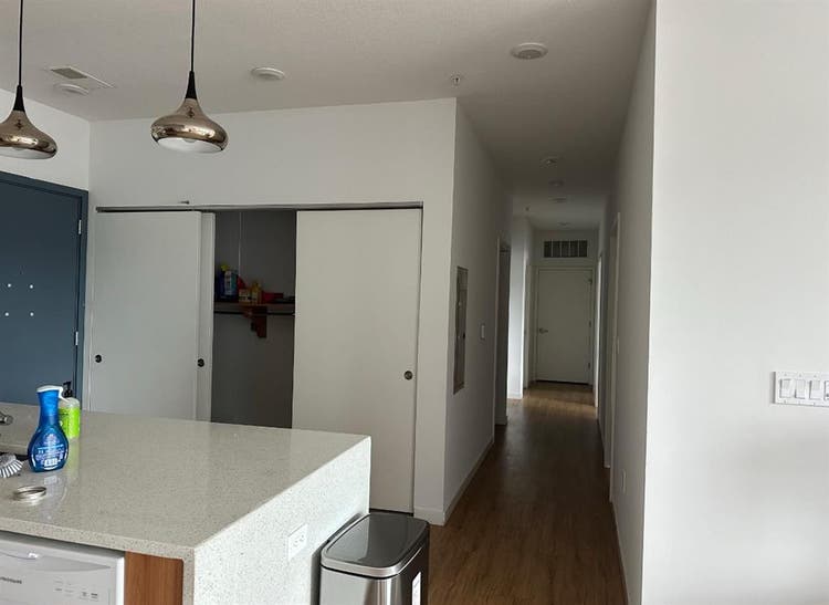 The Rive apartment sublease spring