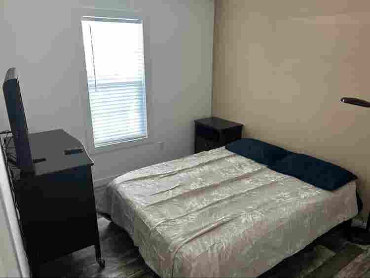 New home furnished rooms availablee