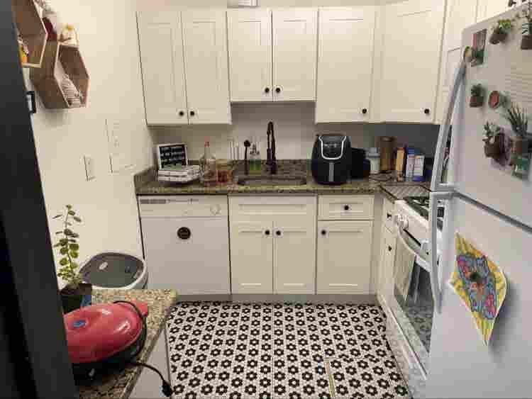 Room in Columbia condo