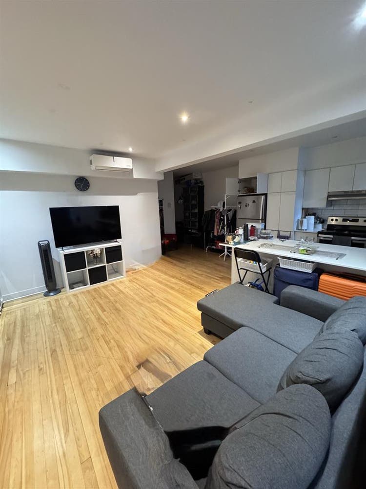 Apt in Downtown Montreal