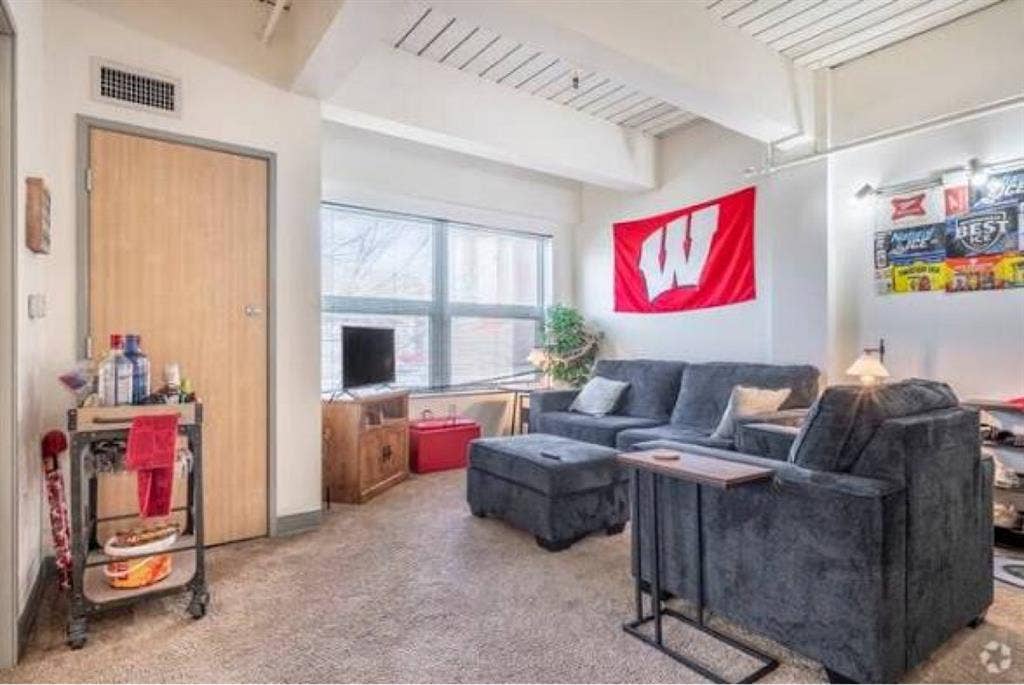 Park Terrace West - roomates