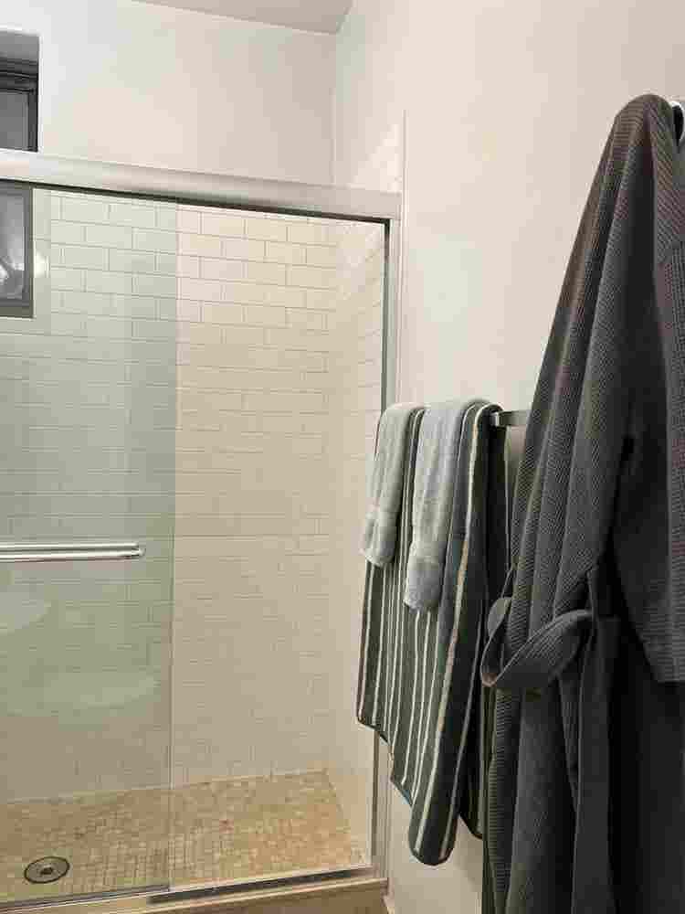 Convertible  bathsublet