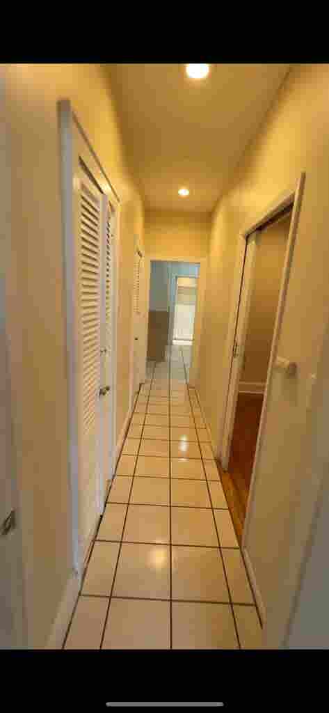 Looking for Yonkers Roommate (cats)