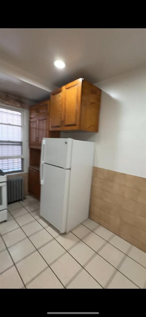 Looking for Yonkers Roommate (cats)