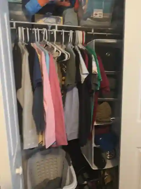 Private room/shared bath/living.