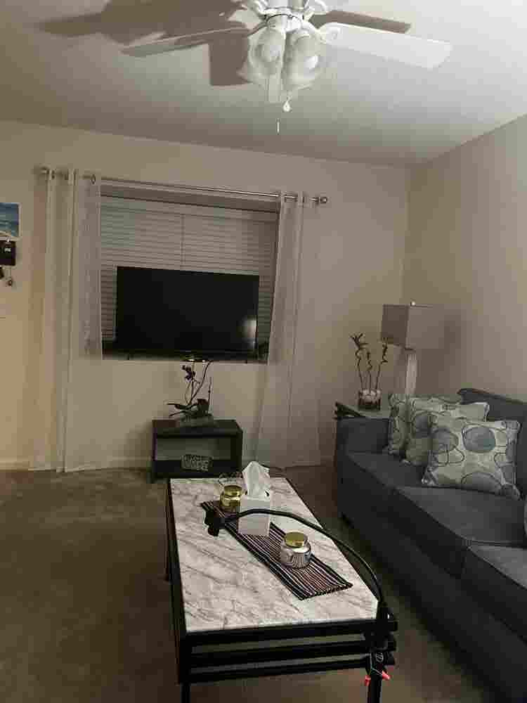 Room available to rent .