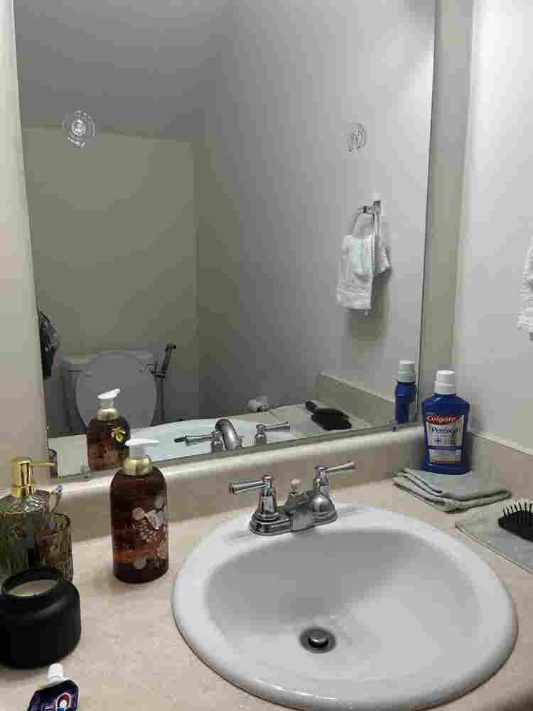 Room available to rent .