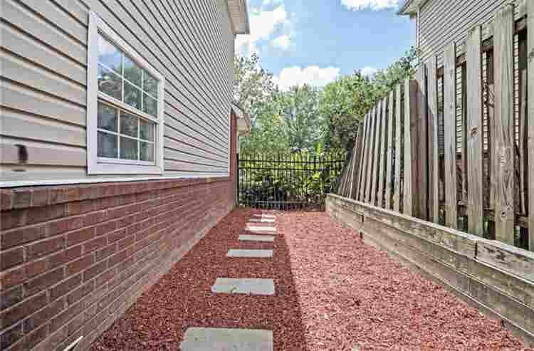 ⭐️Large Room/private bath for rent