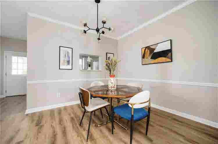 ⭐️Large Room/private bath for rent