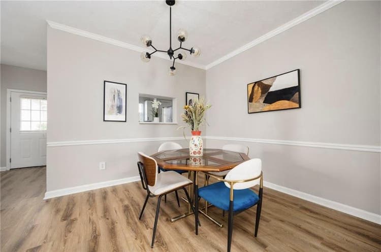 ⭐️Large Room/private bath for rent