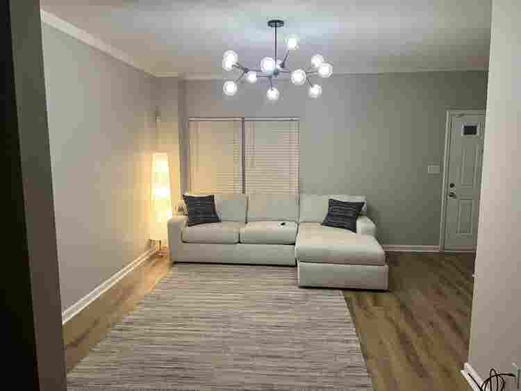 ⭐️Large Room/private bath for rent