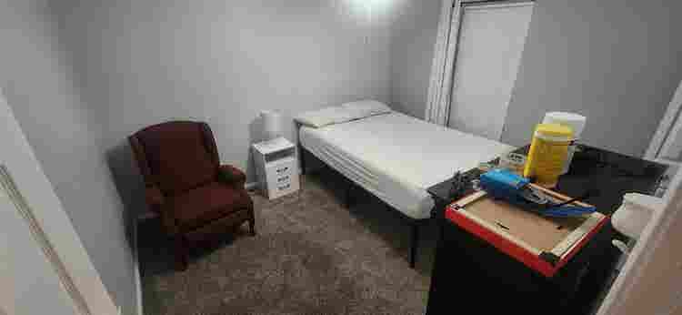 Furnished rooms. Flat rate.