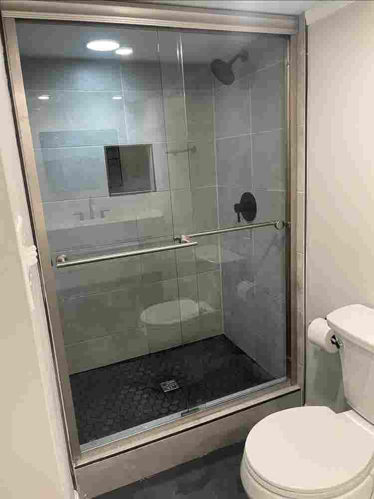USC Studio – 1 Block from Campus!