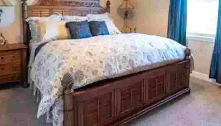 nice room in Deer Island ctry club