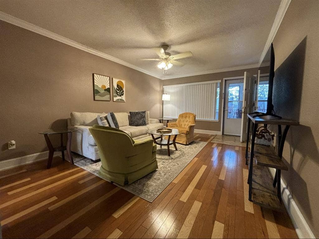 Furnished room for rent