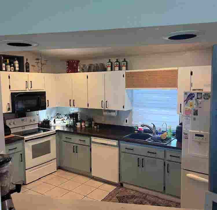 Beautiful NE Cape Coral home
