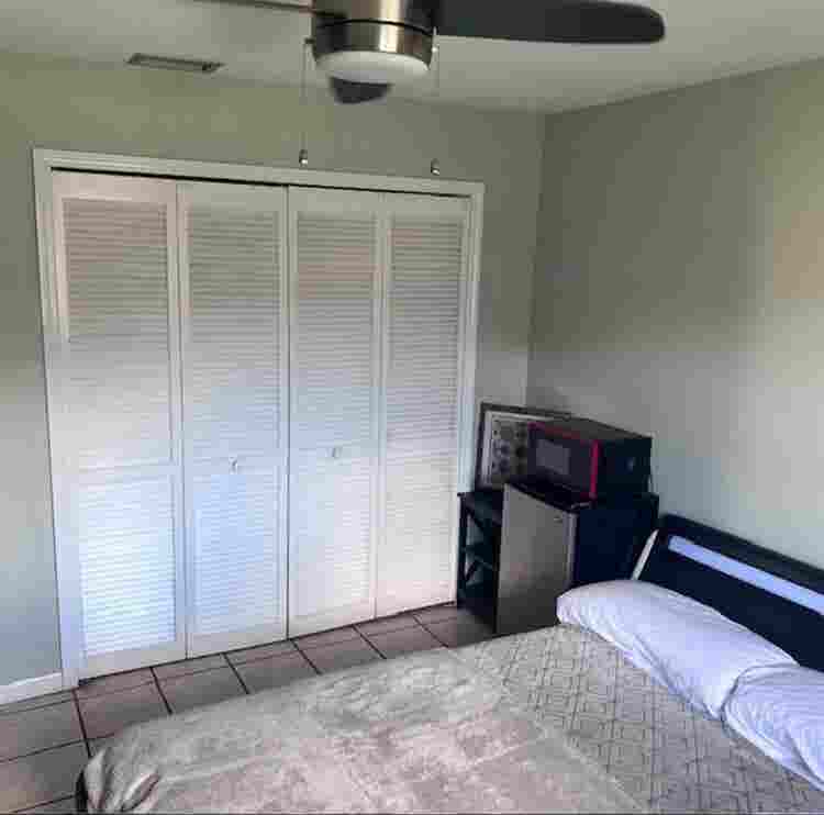 Beautiful NE Cape Coral home
