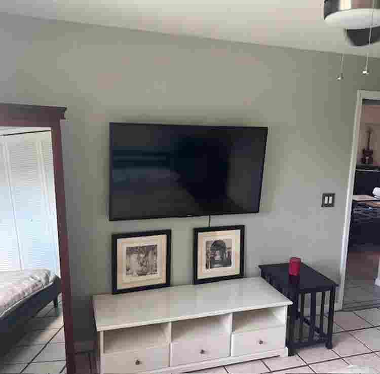 Beautiful NE Cape Coral home